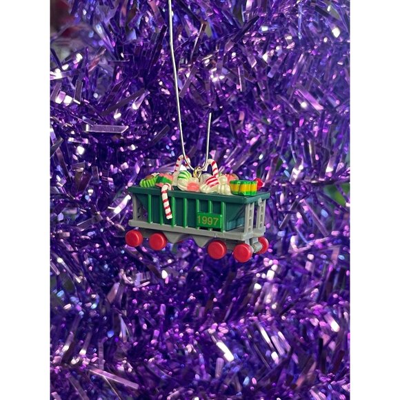 1997 Hallmark Keepsake Christmas Ornament Candy Car Noel R.R. #9 Miniature - Picture 2 of 5